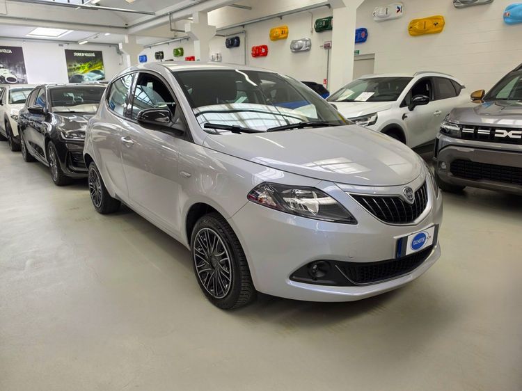 Ypsilon III  